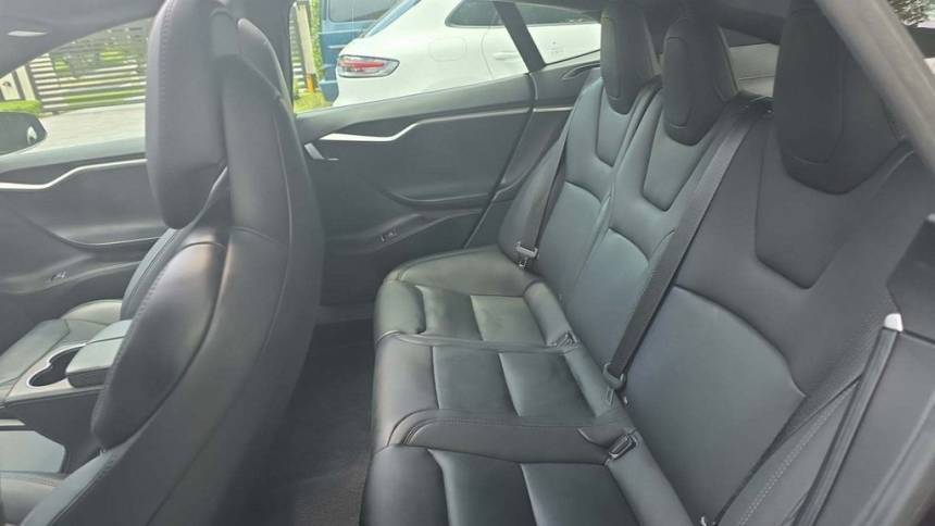 2017 Tesla Model S - Images - 8