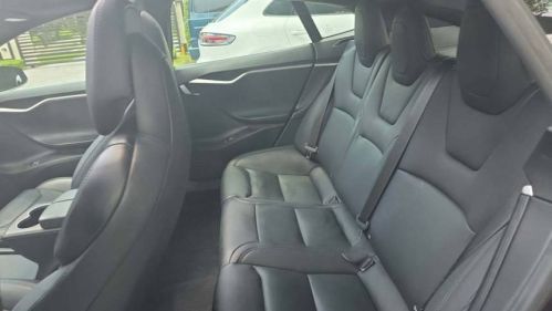 2017 Tesla Model S - Images - 8