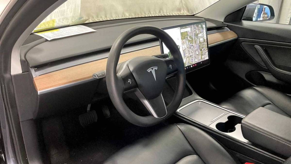 2021 Tesla Model 3 - Images - 8