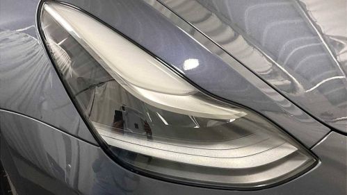 2021 Tesla Model 3 - Images - 32