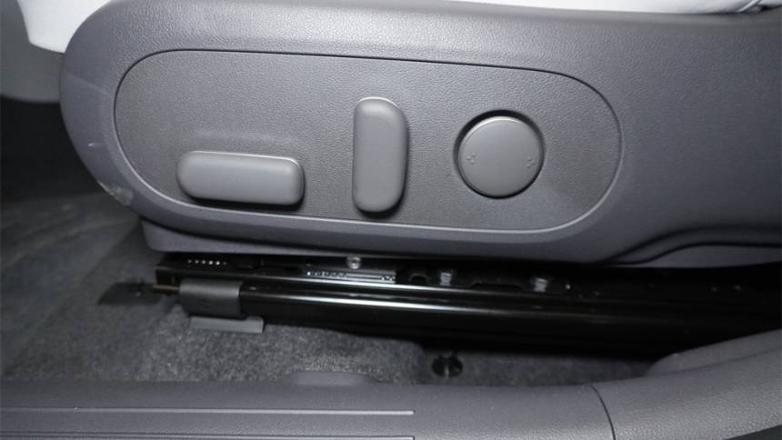 2024 Hyundai Kona Electric - Images - 9