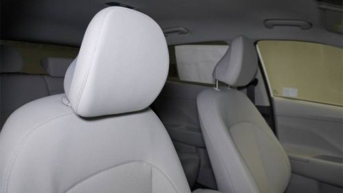 2024 Hyundai Kona Electric - Images - 11