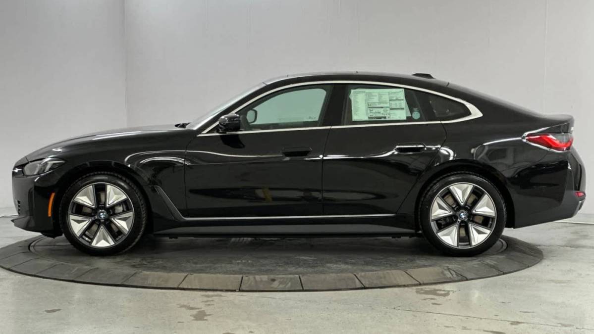 2025 BMW i4 - Images - 5