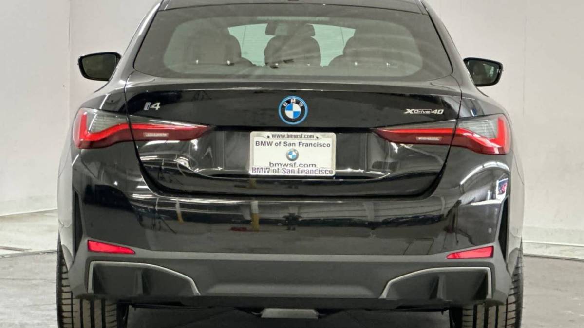 2025 BMW i4 - Images - 7
