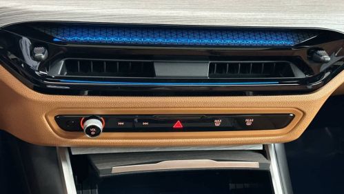 2025 BMW i4 - Images - 20