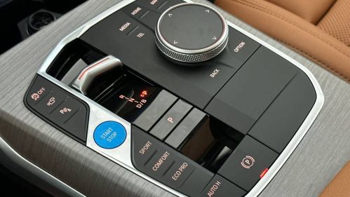 2025 BMW i4 - Images - 21