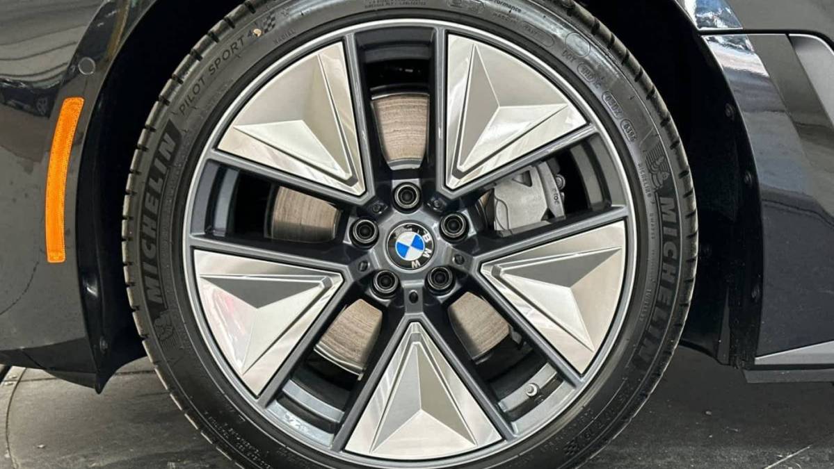 2025 BMW i4 - Images - 24