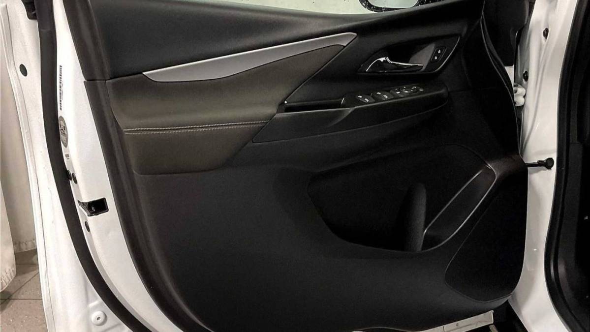 2023 Chevrolet Bolt - Images - 9