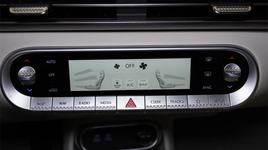 2025 Genesis GV60 KMUKCDSCXSU027312