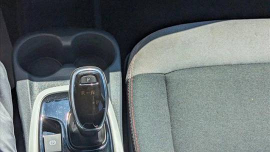 2017 Chevrolet Bolt - Images - 12