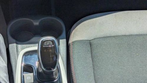 2017 Chevrolet Bolt - Images - 12