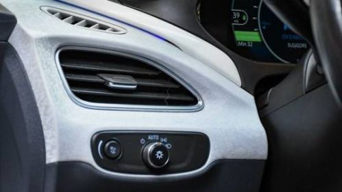 2020 Chevrolet Bolt - Images - 9