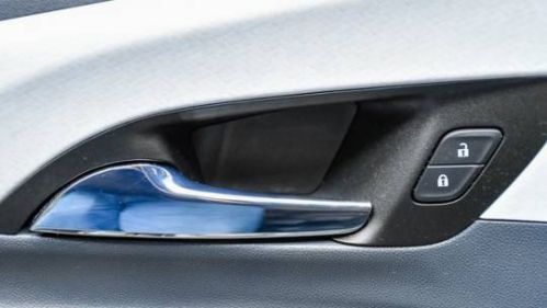 2020 Chevrolet Bolt - Images - 21