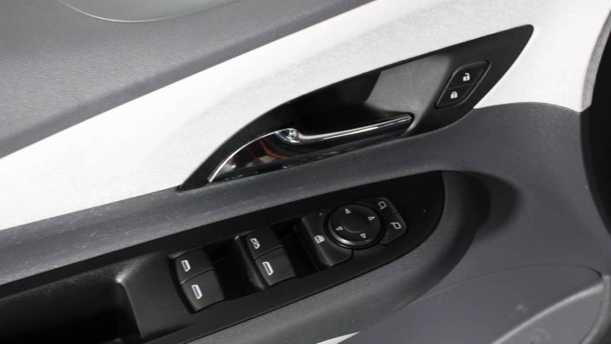 2019 Chevrolet Bolt - Images - 10