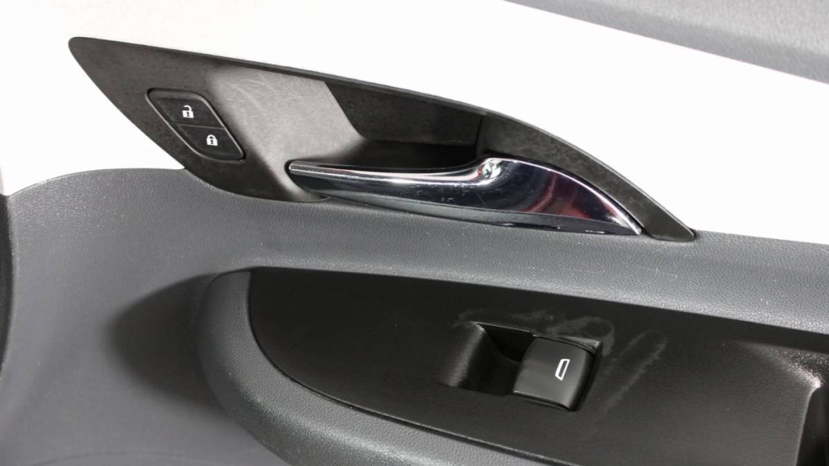 2019 Chevrolet Bolt - Images - 18
