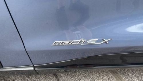 2021 Ford Mustang Mach E - Images - 4