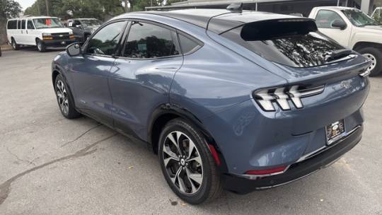 2021 Ford Mustang Mach E - Images - 5