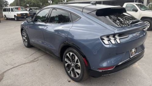 2021 Ford Mustang Mach E - Images - 5