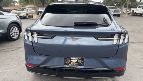 2021 Ford Mustang Mach E - Images - 6