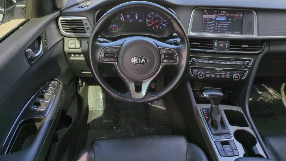 2017 Kia Optima - Images - 16