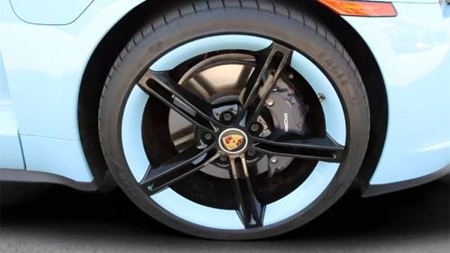2022 Porsche Taycan - Images - 9