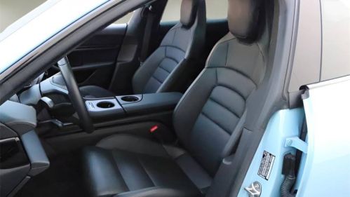 2022 Porsche Taycan - Images - 12