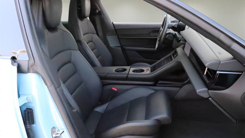 2022 Porsche Taycan - Images - 20
