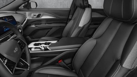 2025 Cadillac Lyriq - Images - 6
