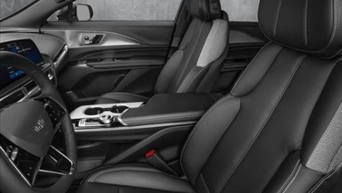 2025 Cadillac Lyriq - Images - 6