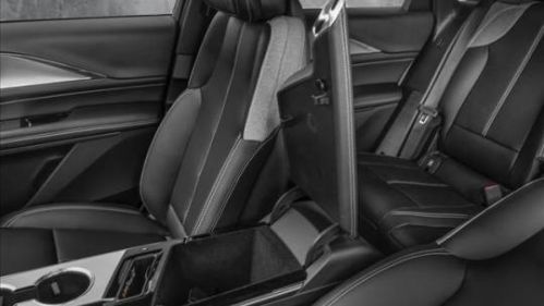 2025 Cadillac Lyriq - Images - 10