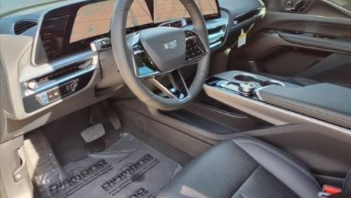 2025 Cadillac Lyriq - Images - 12