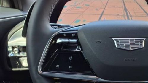 2025 Cadillac Lyriq - Images - 17