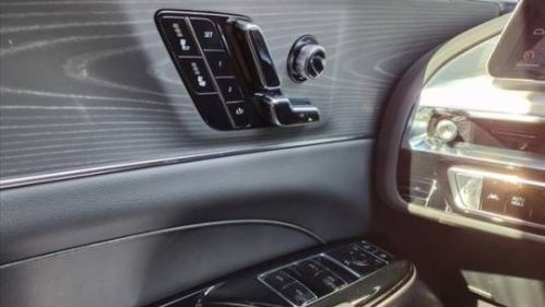 2025 Cadillac Lyriq - Images - 18