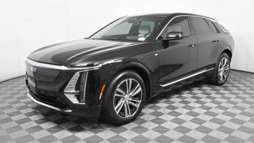 2025 Cadillac Lyriq - Images - 1