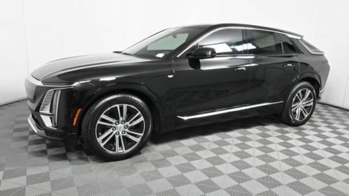 2025 Cadillac Lyriq - Images - 2