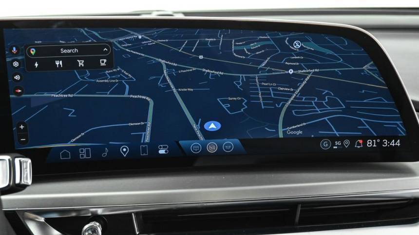 2025 Cadillac Lyriq - Images - 11
