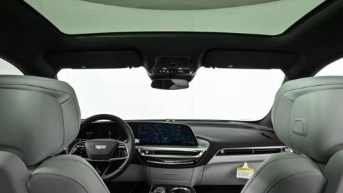 2025 Cadillac Lyriq - Images - 15