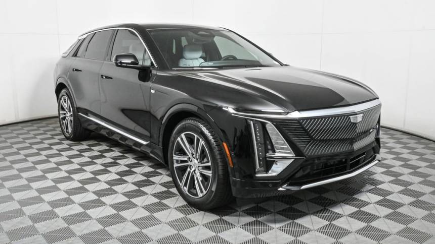 2025 Cadillac Lyriq - Images - 16