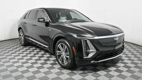 2025 Cadillac Lyriq - Images - 16