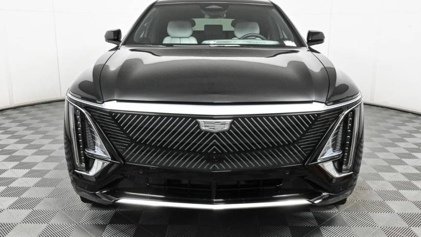 2025 Cadillac Lyriq - Images - 17