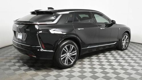 2025 Cadillac Lyriq - Images - 18