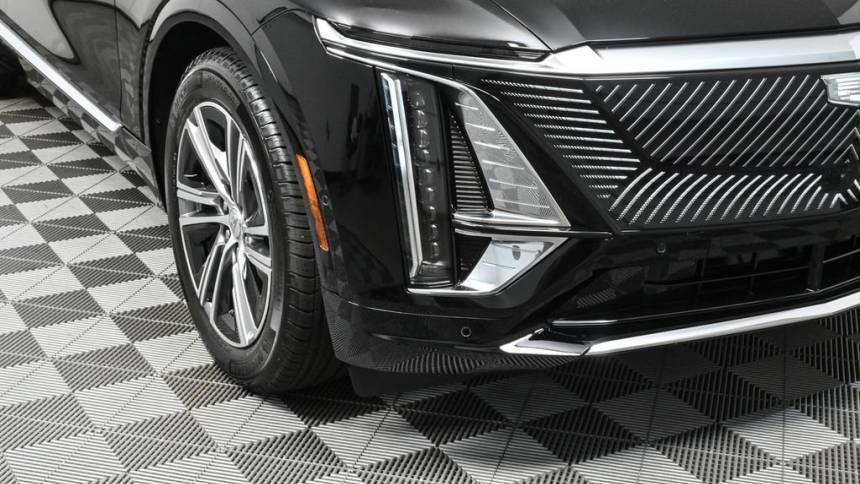 2025 Cadillac Lyriq - Images - 24