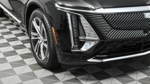 2025 Cadillac Lyriq - Images - 24