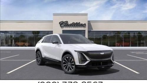 2025 Cadillac Lyriq - Images - 1