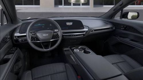 2025 Cadillac Lyriq - Images - 15