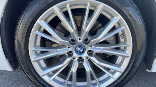 2024 BMW 3 Series - Images - 9