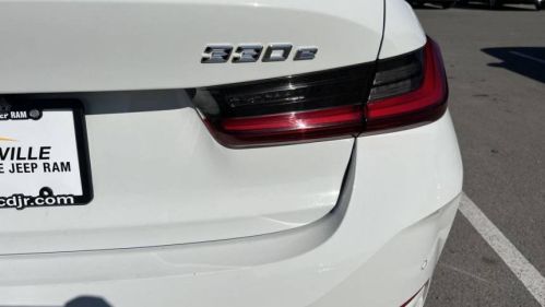 2024 BMW 3 Series - Images - 32
