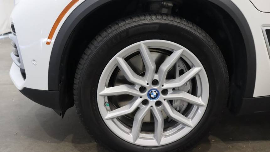 2022 BMW X5 - Images - 3