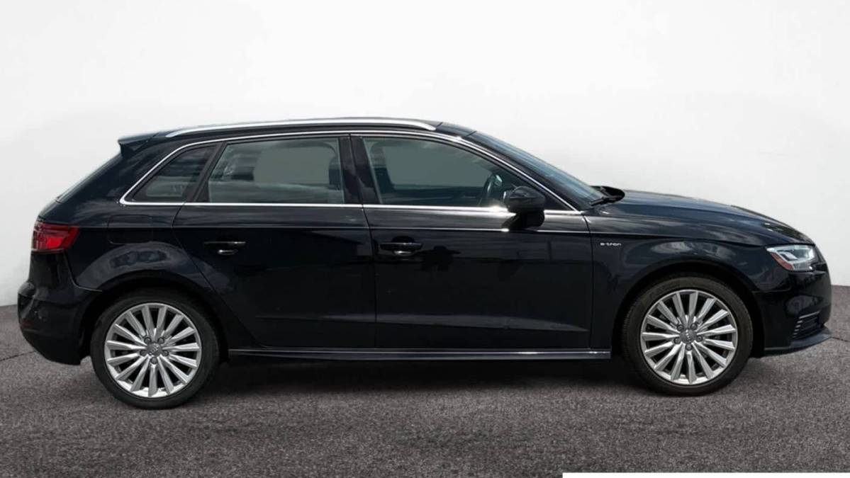 2018 Audi A3 Sportback e-tron - Images - 6
