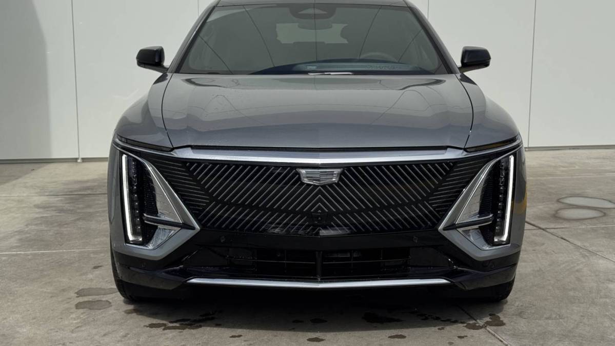 2025 Cadillac Lyriq - Images - 3